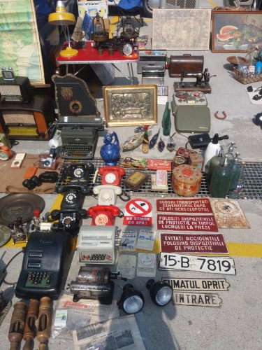 bazarul de vechituri