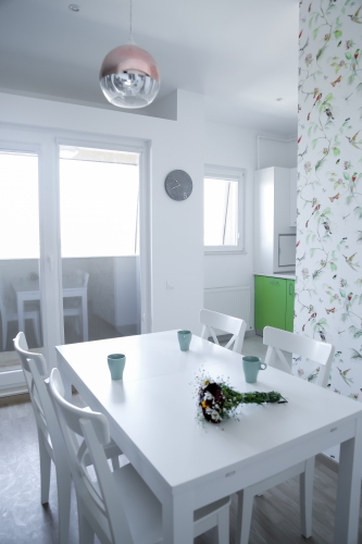 Apartament cu tapet floral