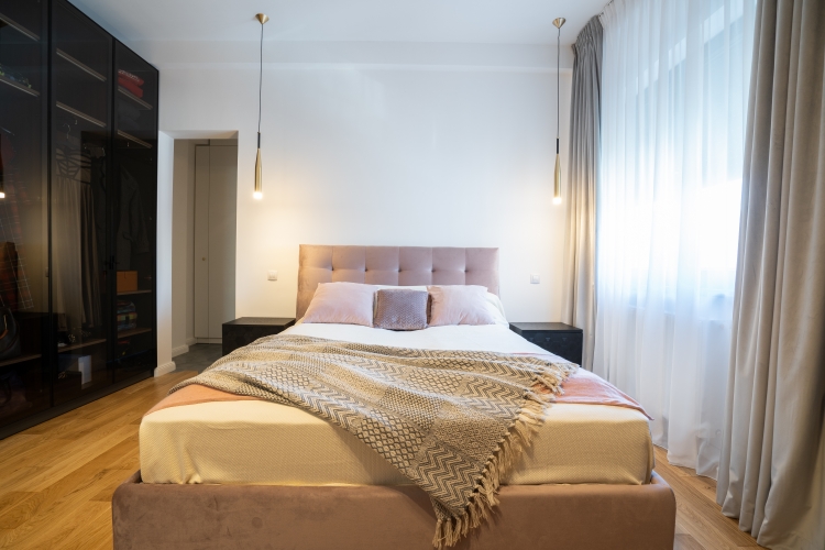 Apartament in bloc interbelic