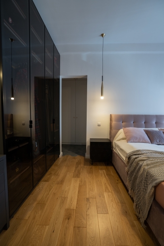 Apartament in bloc interbelic