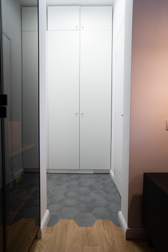 Apartament in bloc interbelic